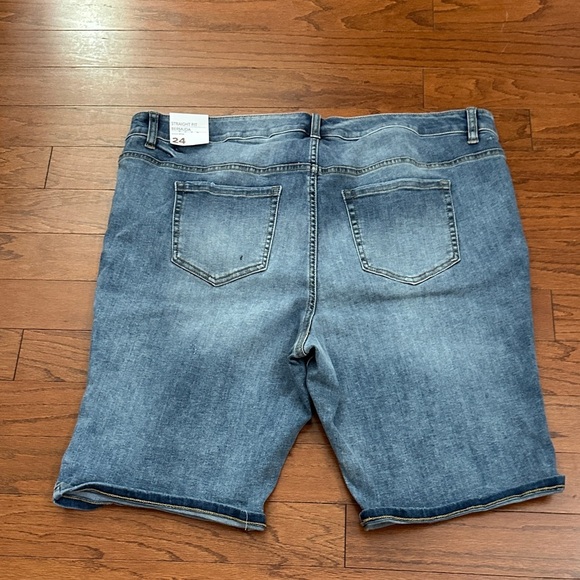 Lane Bryant Straight Fit Denim High Rise Bermuda Shorts Women's Plus size 24 NWT - Picture 7 of 7